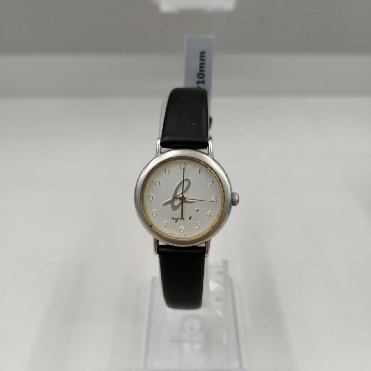 ガラス目立つキズあり