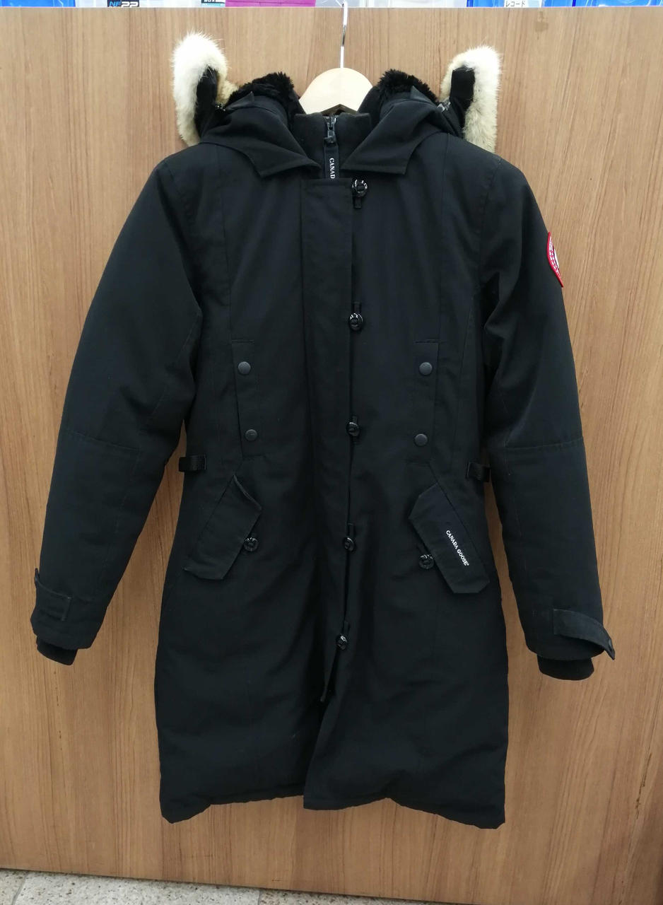 全体的に縫い合わせ部分色褪せあります