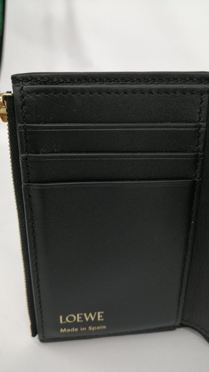 LOEWE バーティカルウォレット 美品 オフホワイト 2024モデル】LOEWE/ロエベ バーティカル ウォレット スモール