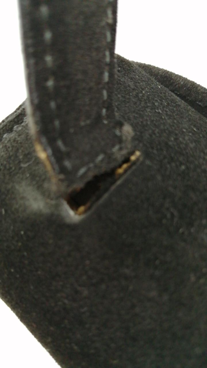 持ち手の根元部分が破損しております。