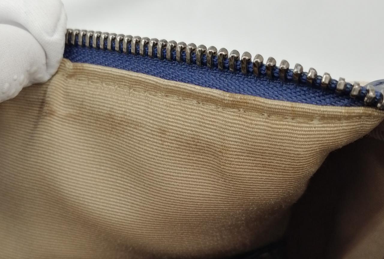 汚れがございます。