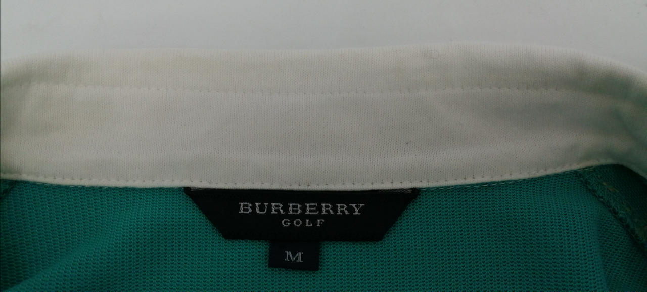 襟に若干黄ばみがございます。