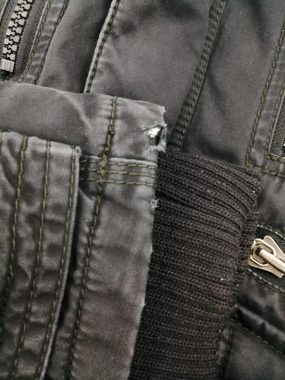 一部破れあります