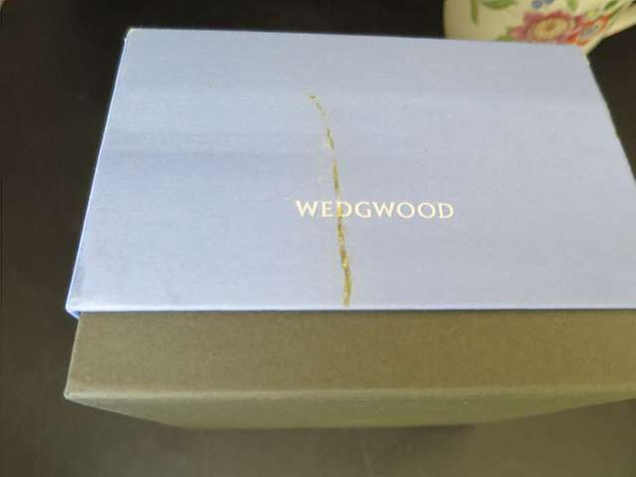 箱にゴム痕あります。