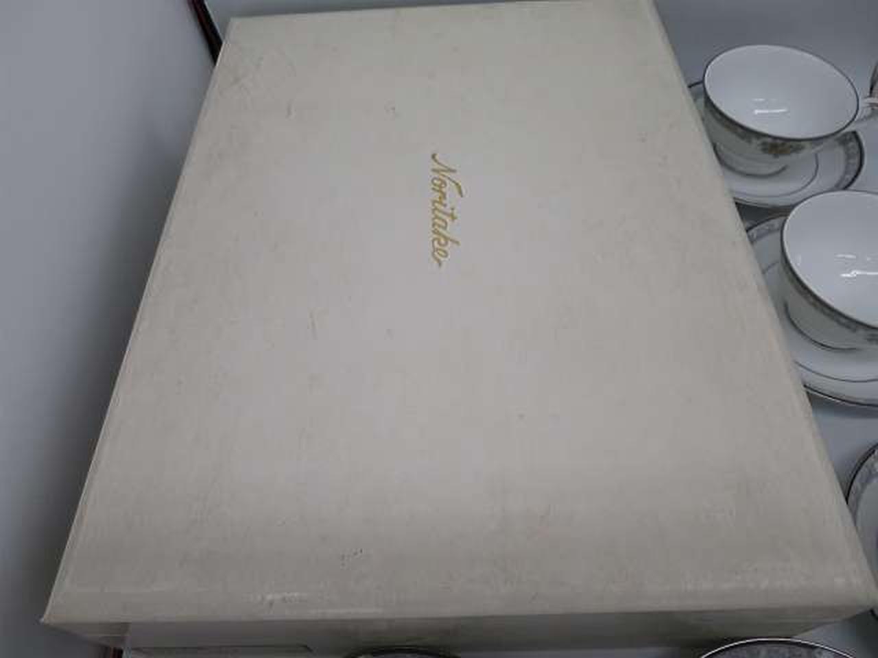 箱に汚れあります。