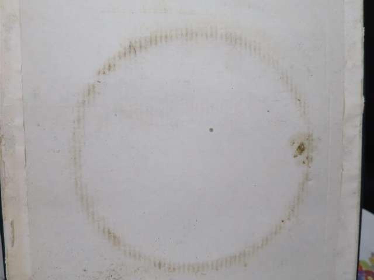 箱に汚れあります。