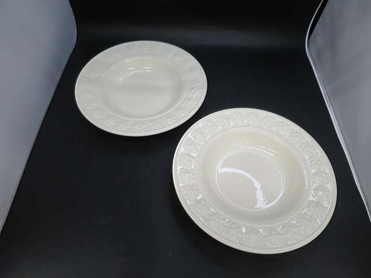ウエッジウッド　フランシス　プレート　未使用　27㎝　２枚 Wedgwood (ウェッジウッド) プレートセット 黒壷 英国製 27cm