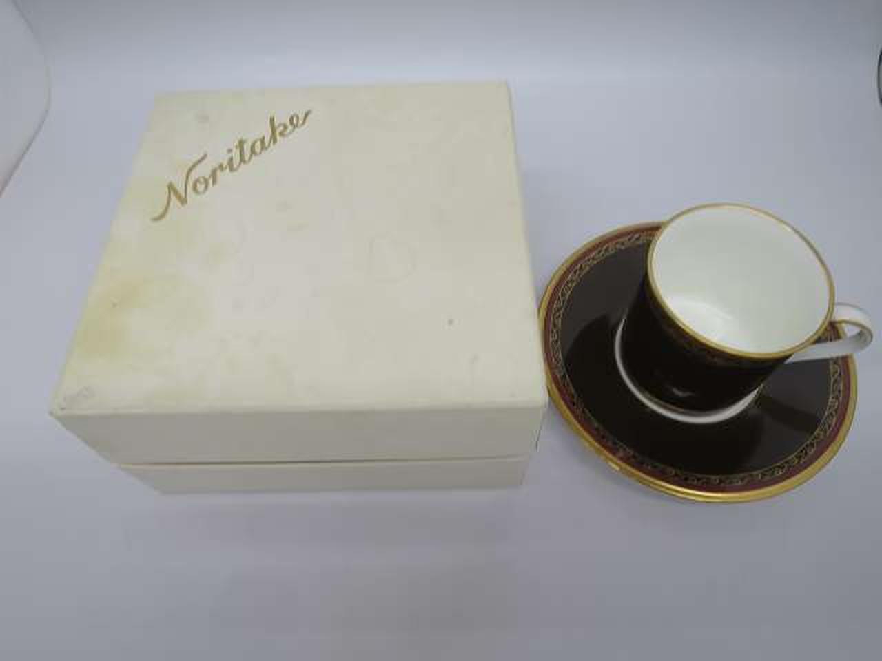 箱にシミあります。