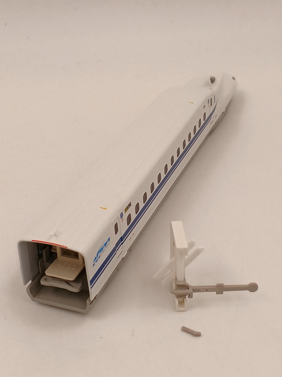 一号車の接続部分が破損しています