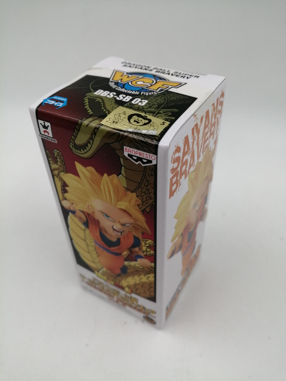 剥がれています。