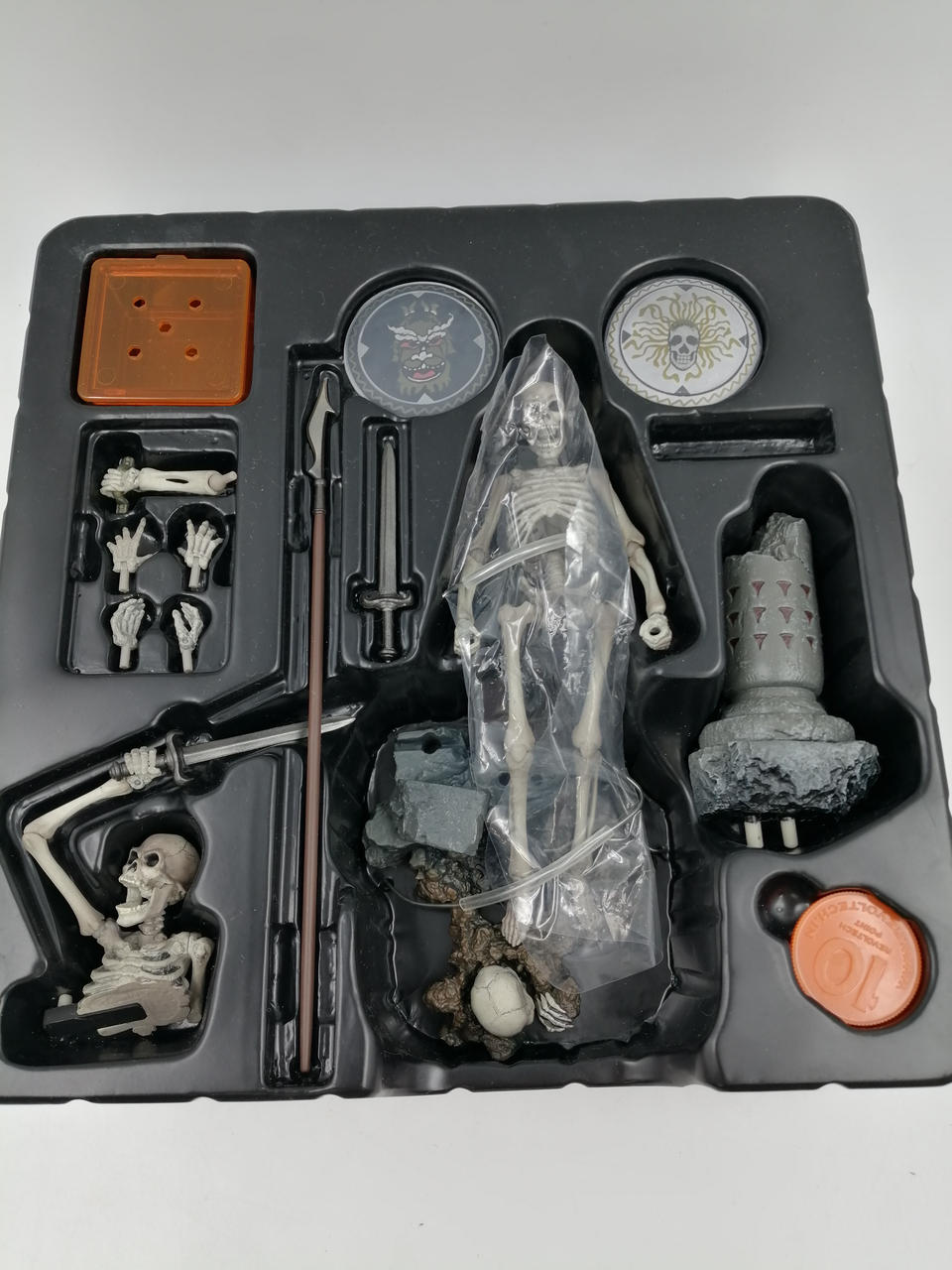 リボルテック 骸骨戦士 2体セット 海洋堂|海洋堂 特撮リボルテック 骸骨剣士 再販Ver,|HARDOFFオフモール