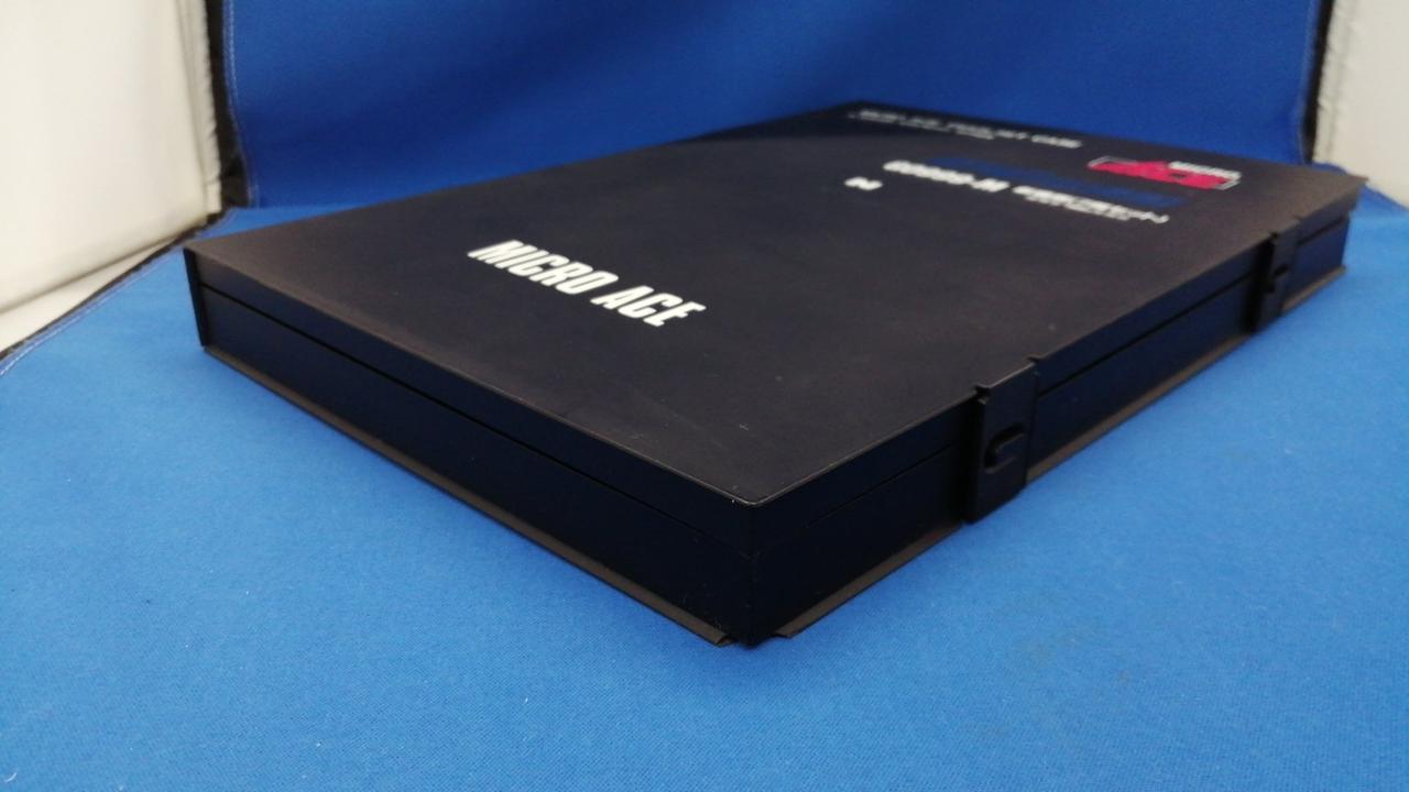 内箱右下破損あり