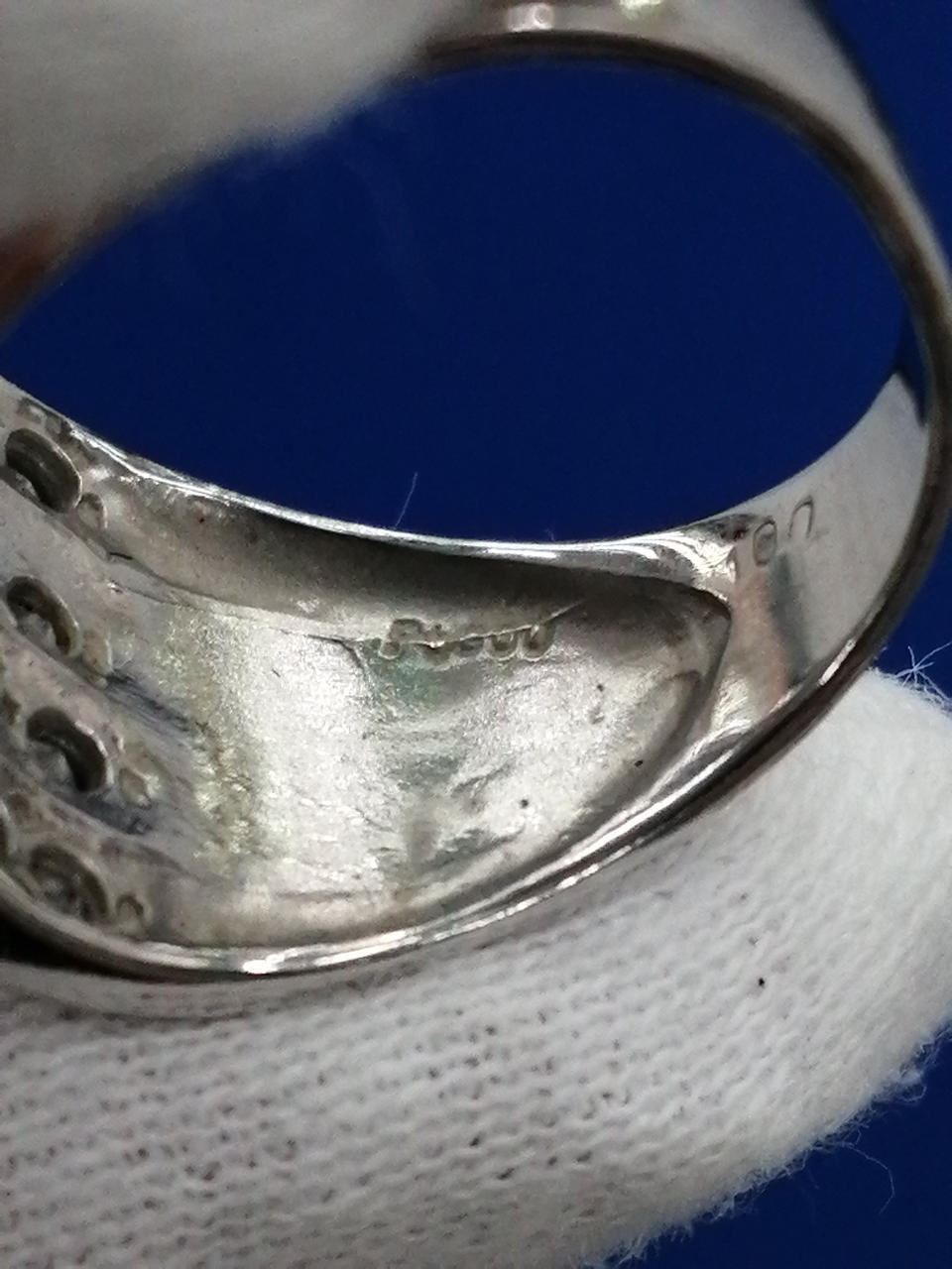 刻印潰れています。