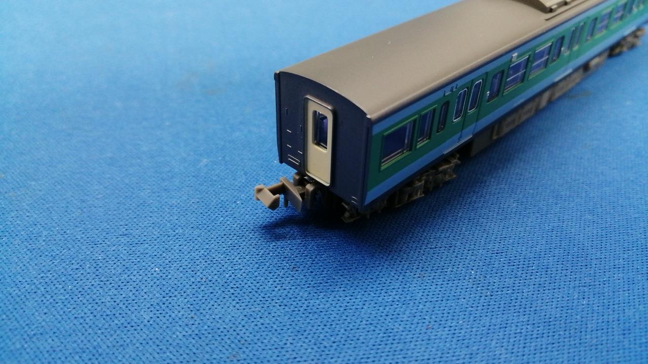 動車片方扉枠欠品