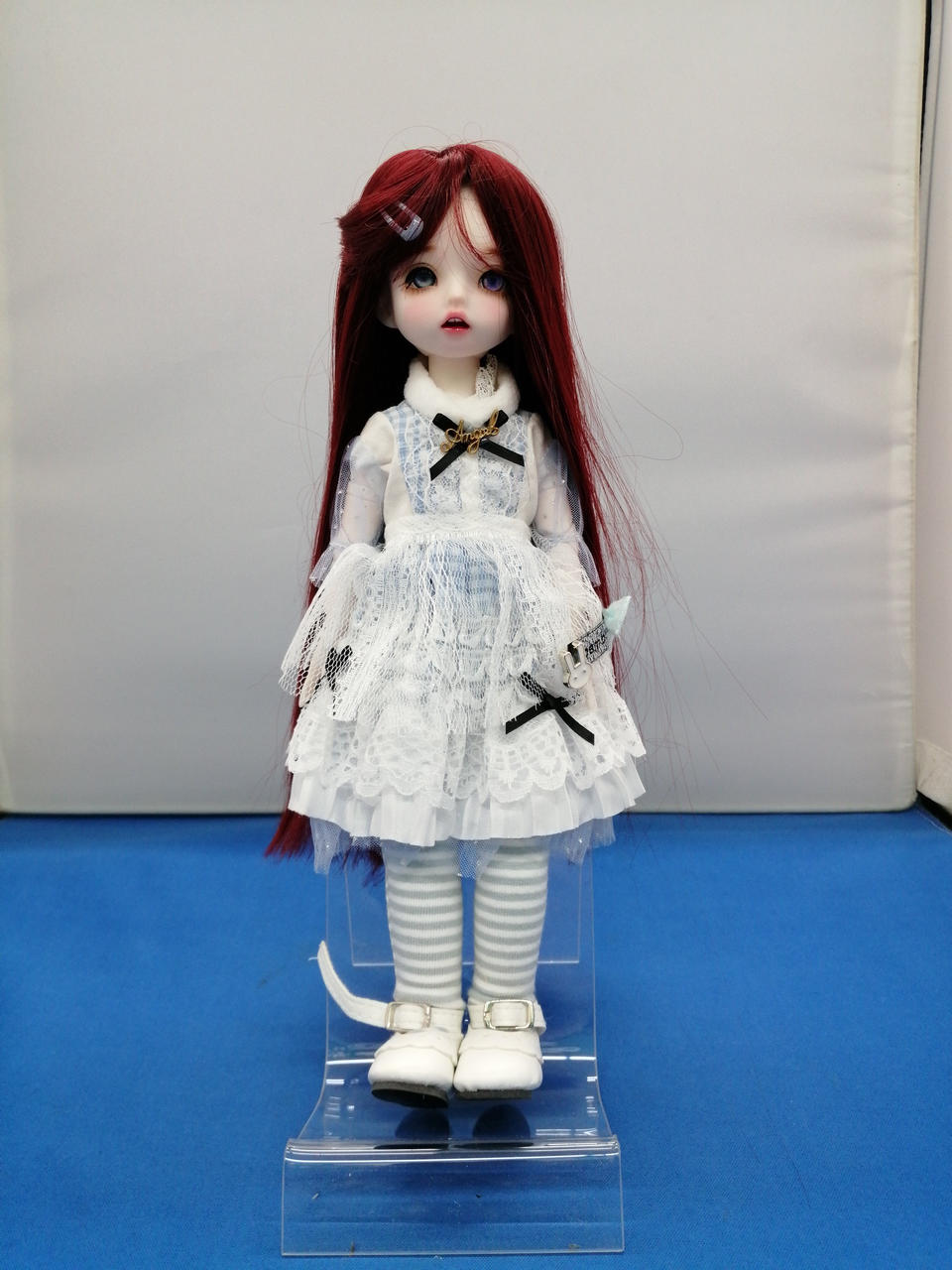 球体関節人形 白レース赤髪