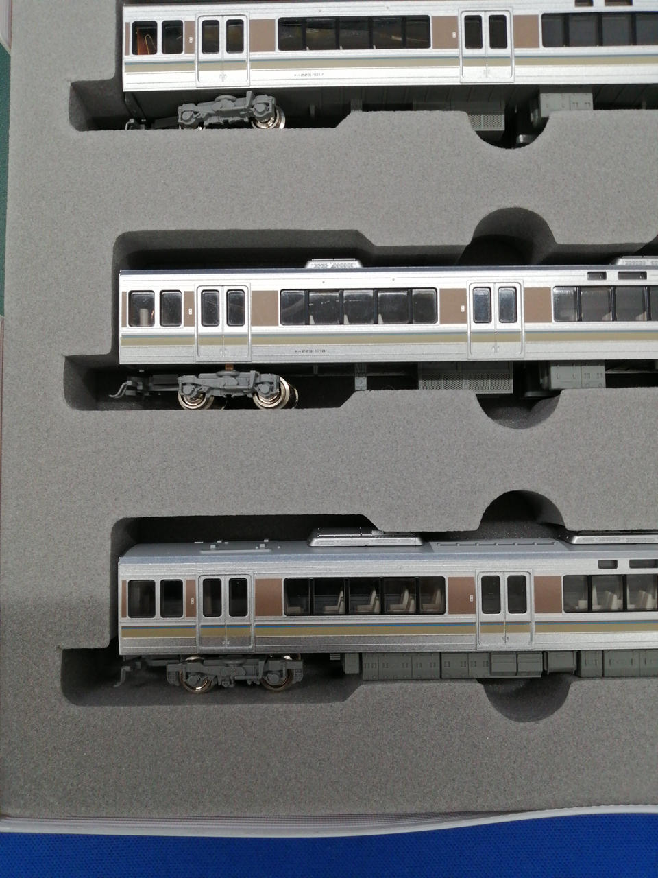 KATO|JR西日本 223系1000番台 直流形近郊形電車(新快速)|【ハードオフ