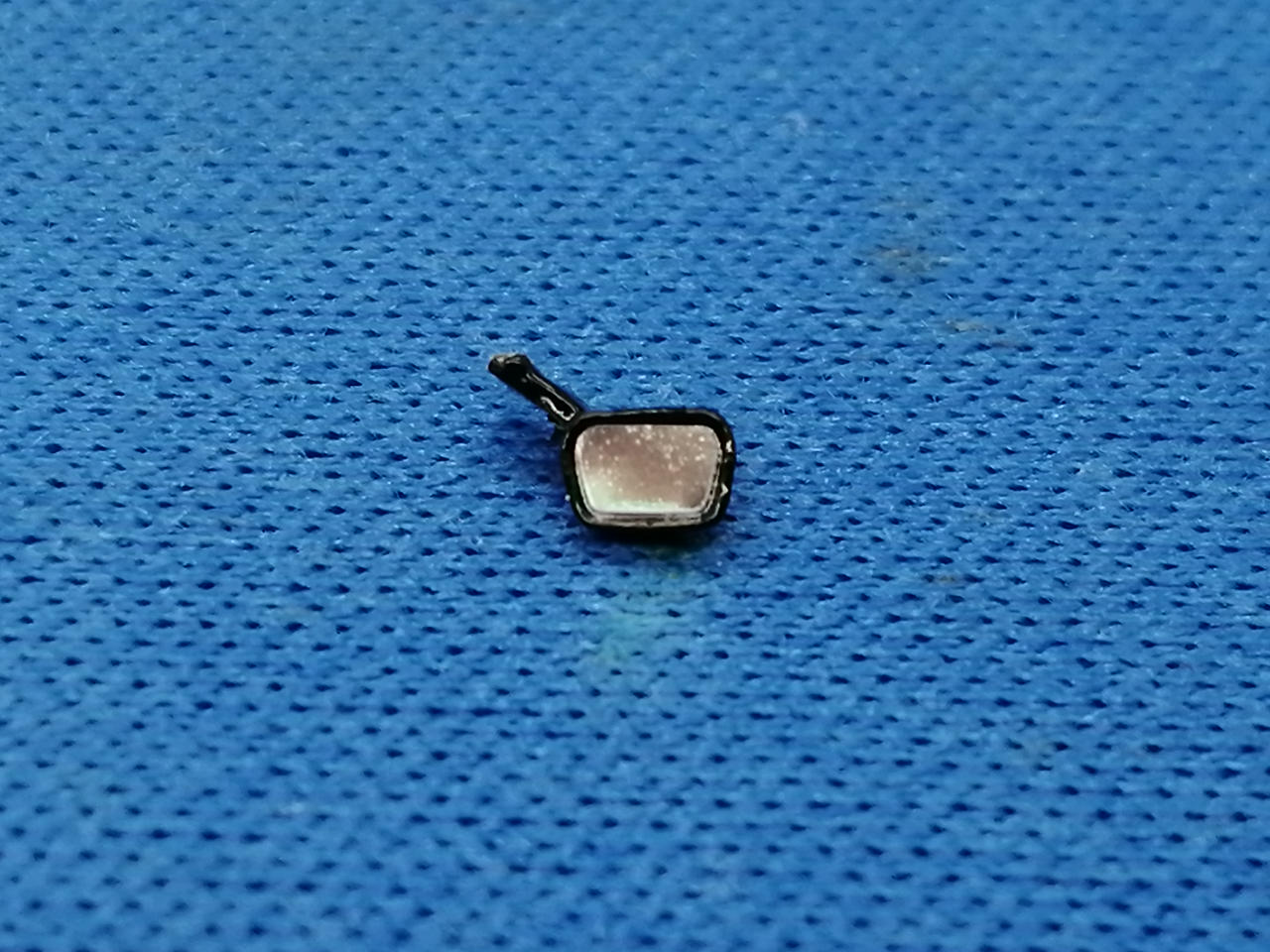 破損したミラー