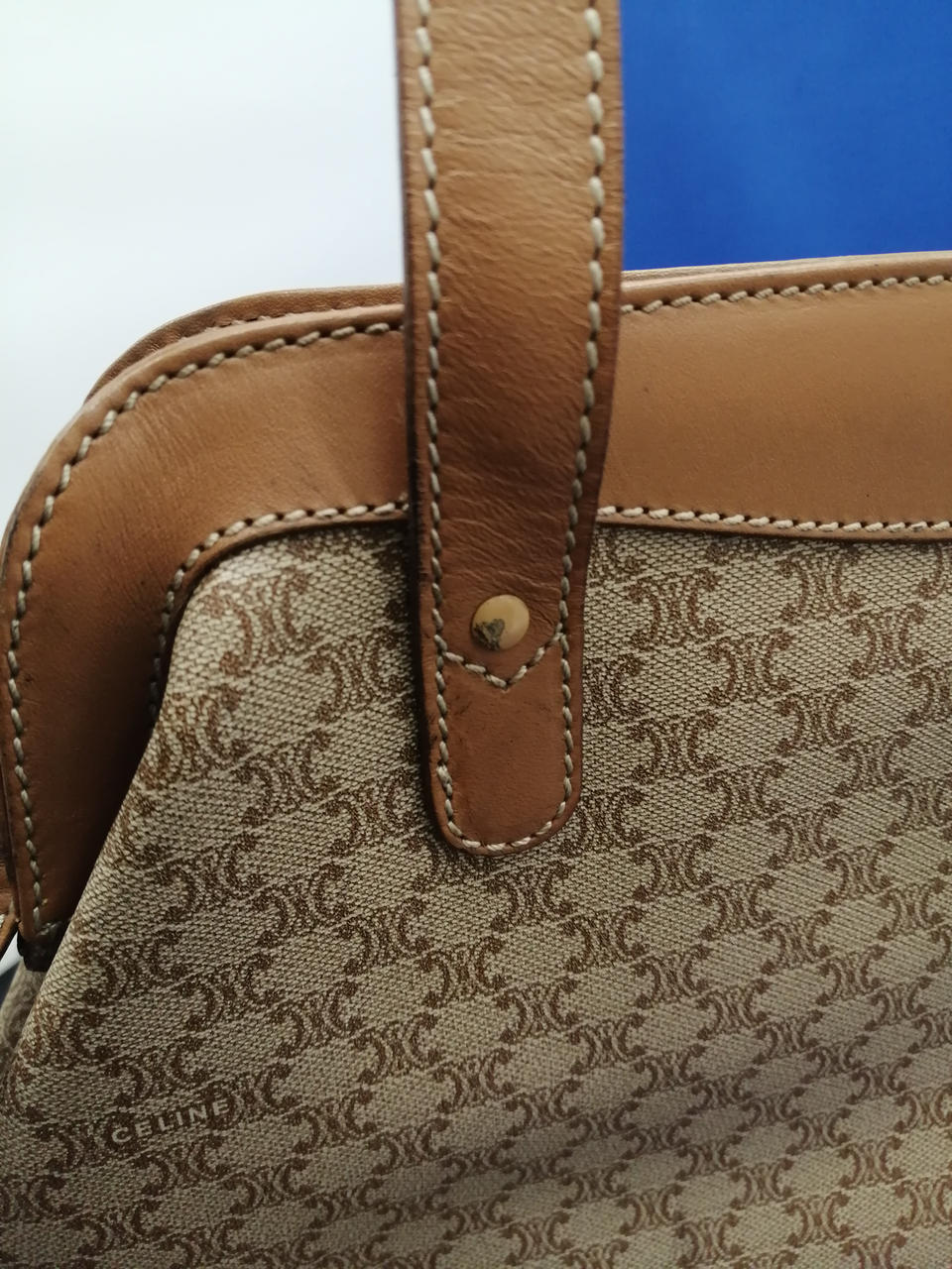 取っ手留め具汚れあり