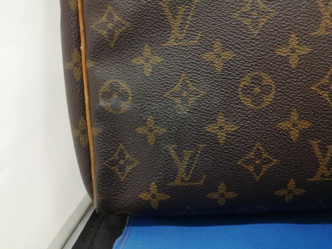 マチ部分汚れあり