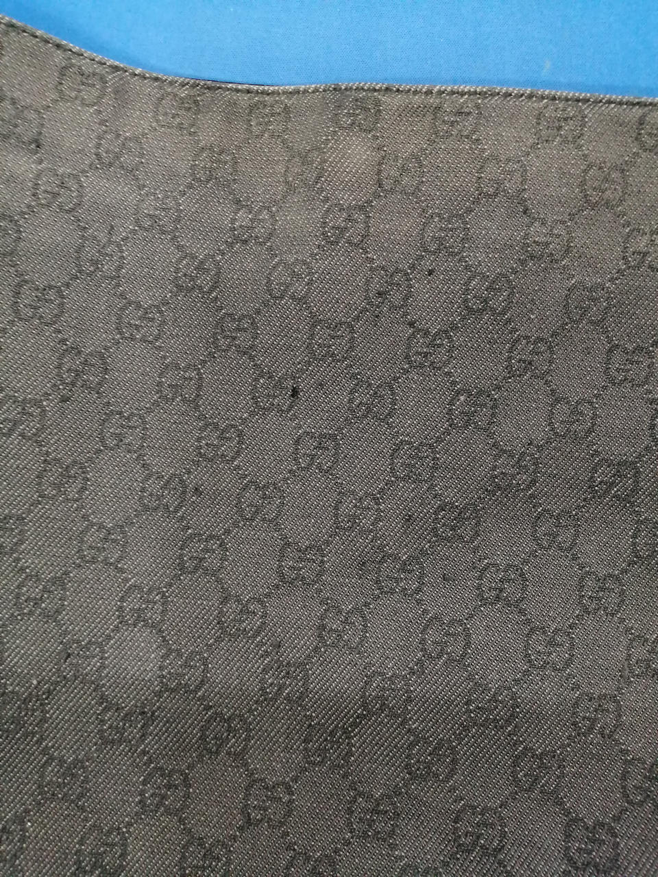 裏面毛羽立ちあり