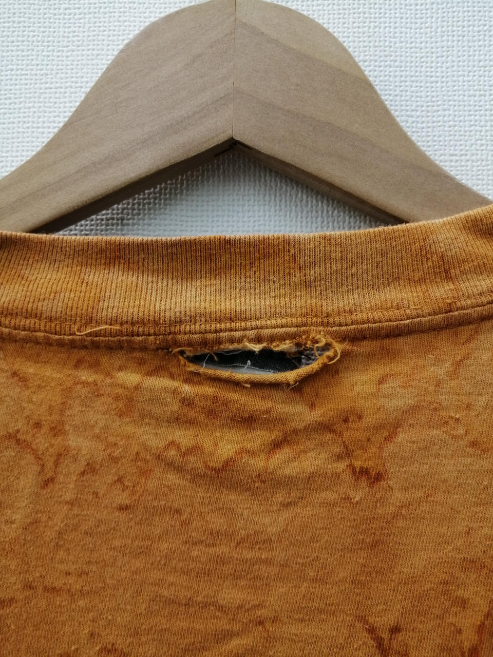 襟元後ろ穴開き有り