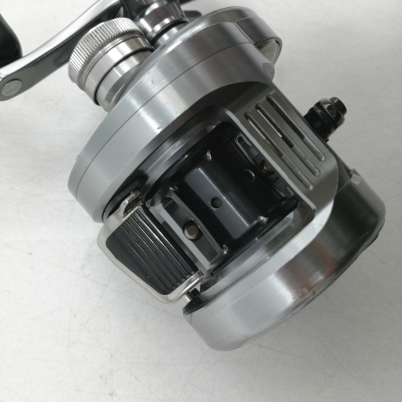 リール SHIMANO - 15niumDC シマノ メタニウム DC 右 (リール) 価格比較 - 価格.com