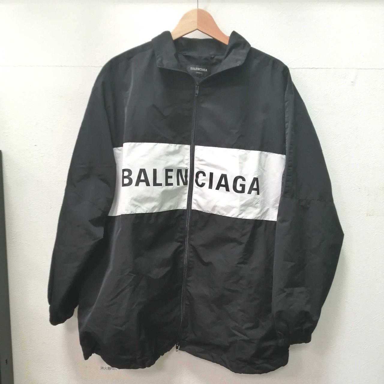 BALENCIAGA ブラック ナイロンジャケット 中古・古着通販】BALENCIAGA (バレンシアガ) ナイロンジャケット