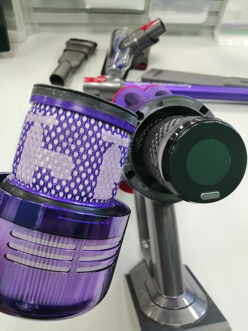 DYSON サイクロンコードレスクリーナー dショッピング |ダイソン 掃除機 コードレス V8 サイクロン式