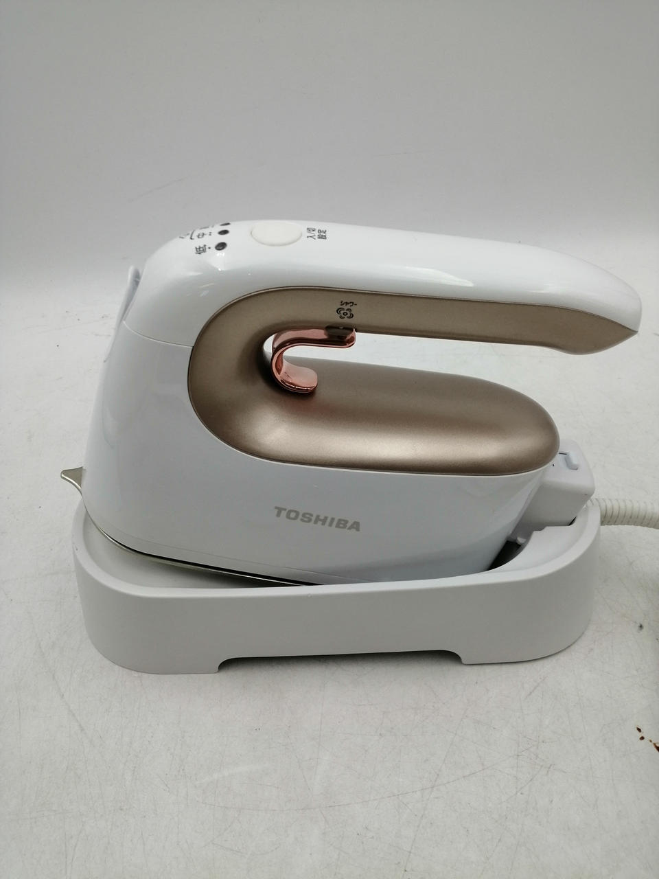 トウシバ(TOSHIBA)|コードレス衣類スチーマー|HARDOFFオフモール