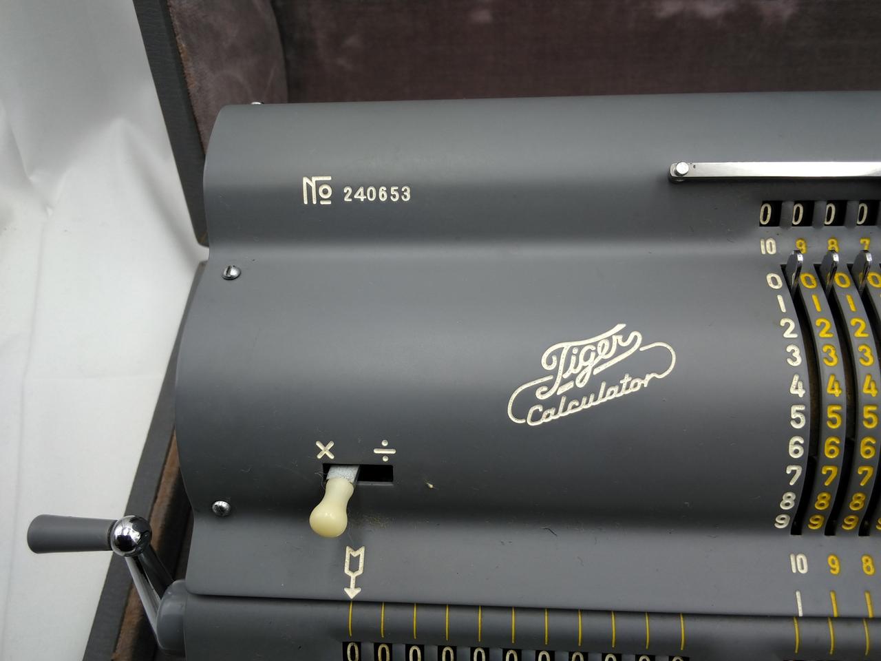 Tiger Calculator 手動計算機 黒 タイガー計算機|手回し計算機|【ハードオフ公式通販】オフモール