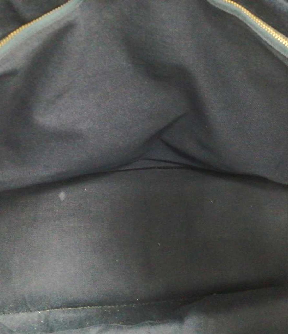 内側底にシミあり