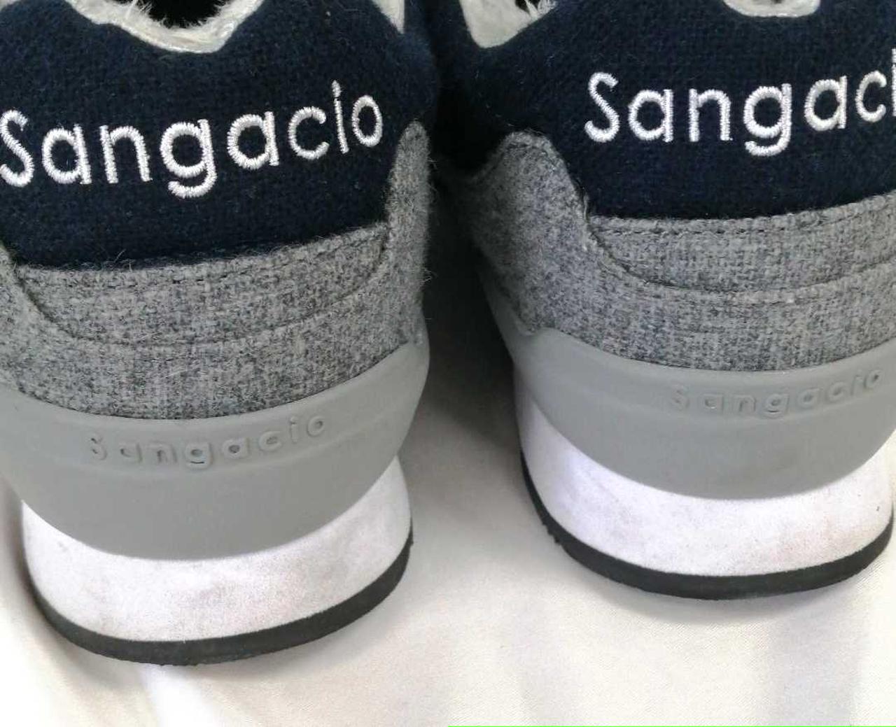 ソール部分ヨゴレあります