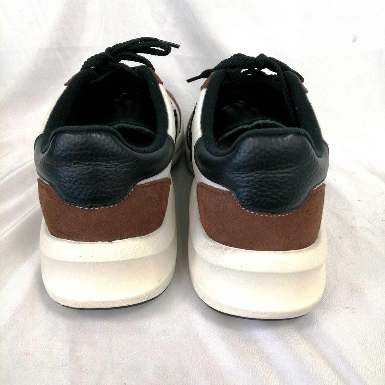 ヨゴレ少しあります。