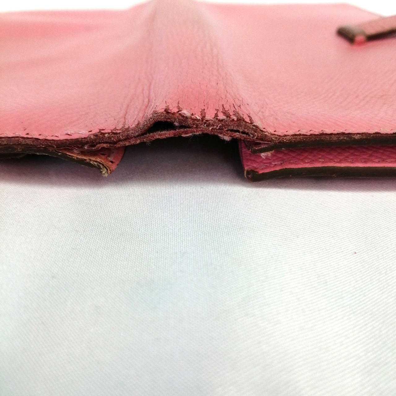 ホツレ　スレあります。