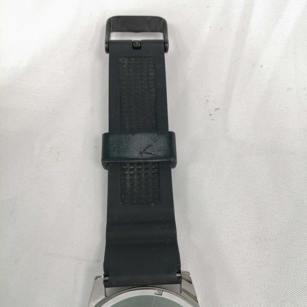 ベルト裏側に汚れあります