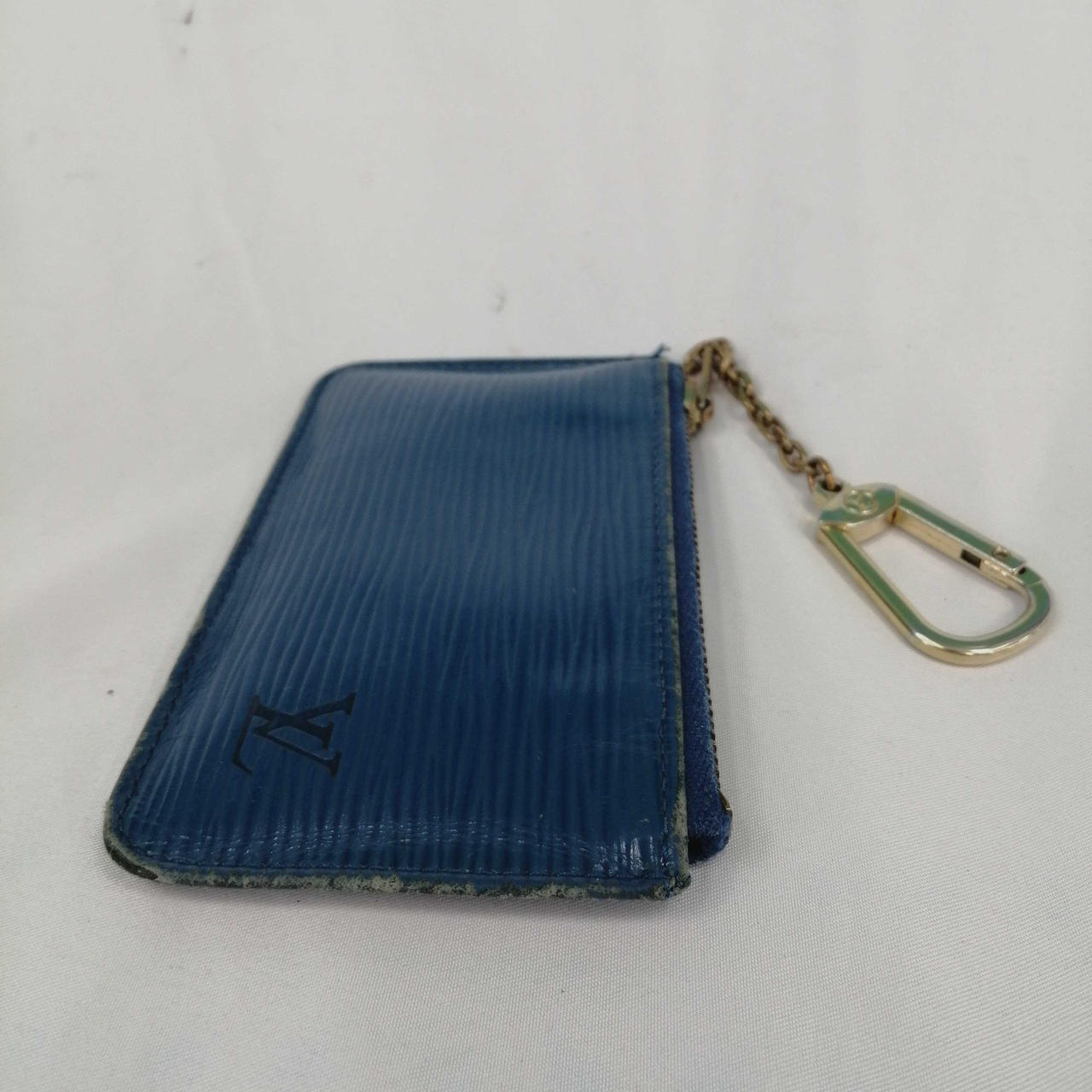 全体的に縁に擦れあります