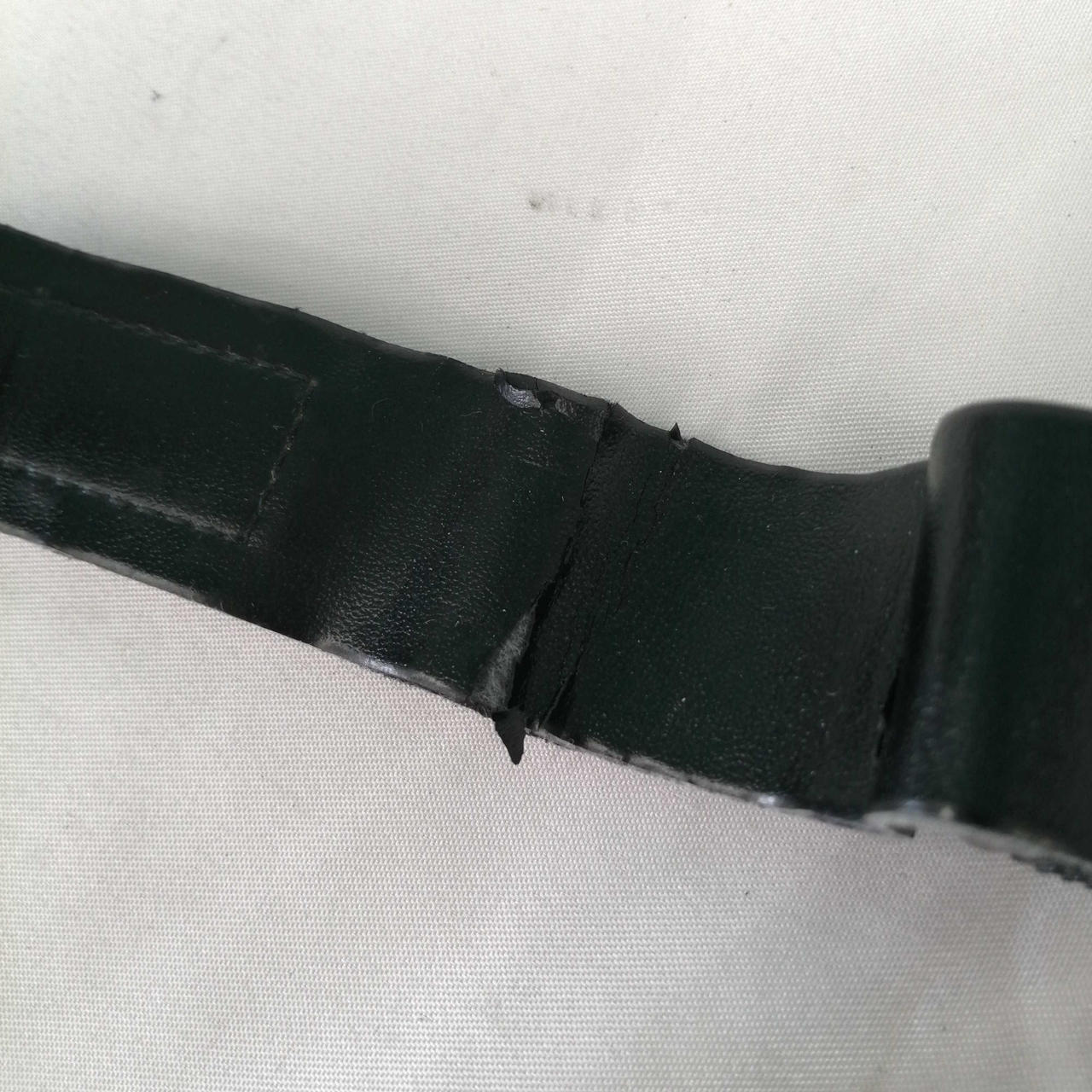 ベルト内側に劣化した部分があります