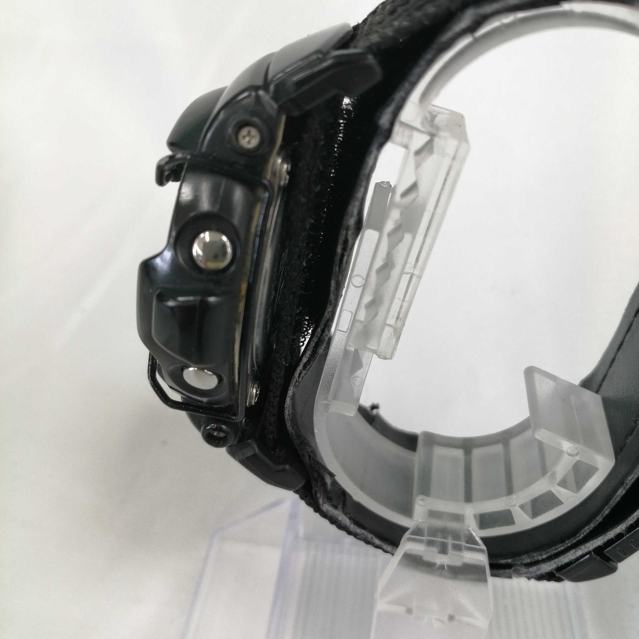 ベルト側面に剥がれがあります