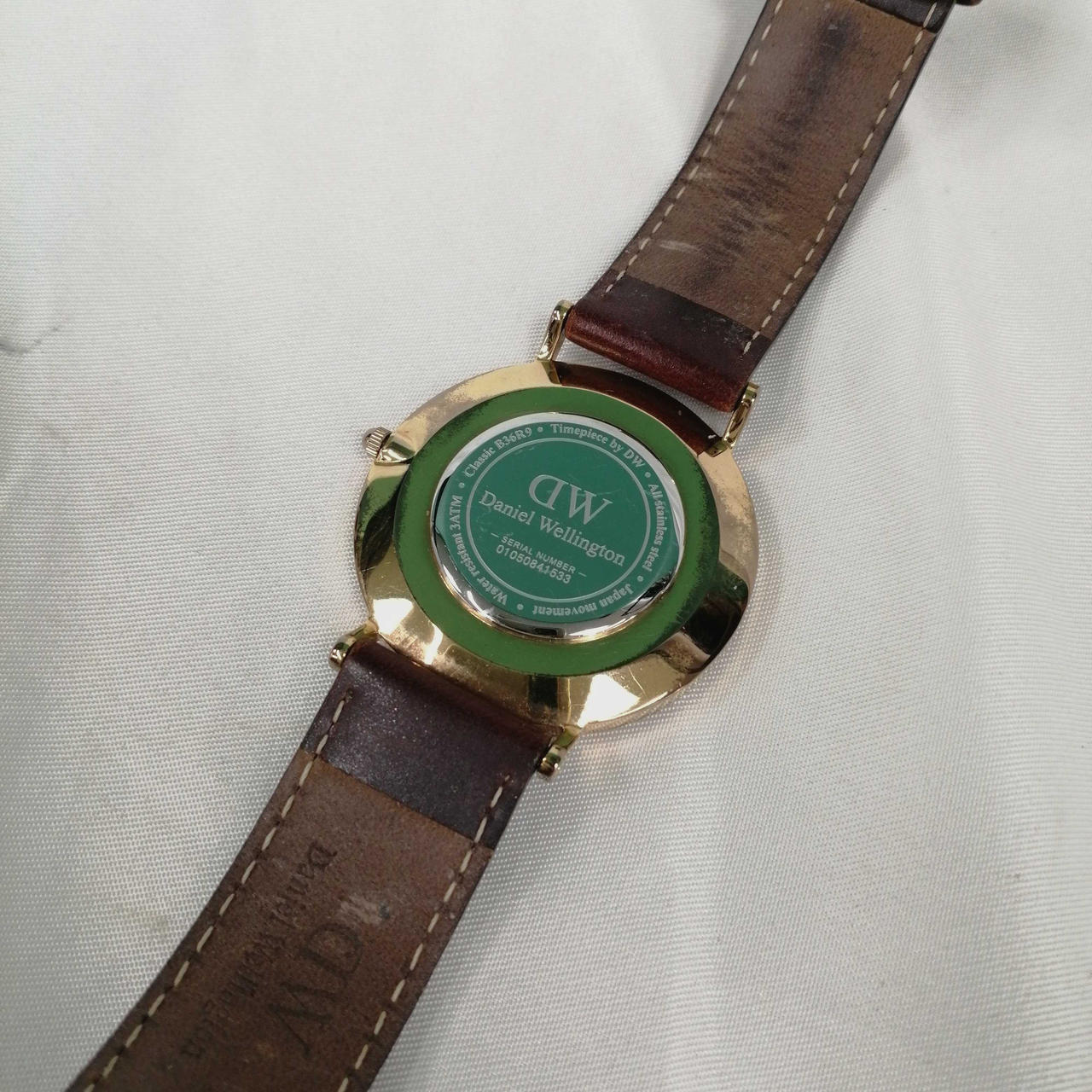 裏ブタ変色あり