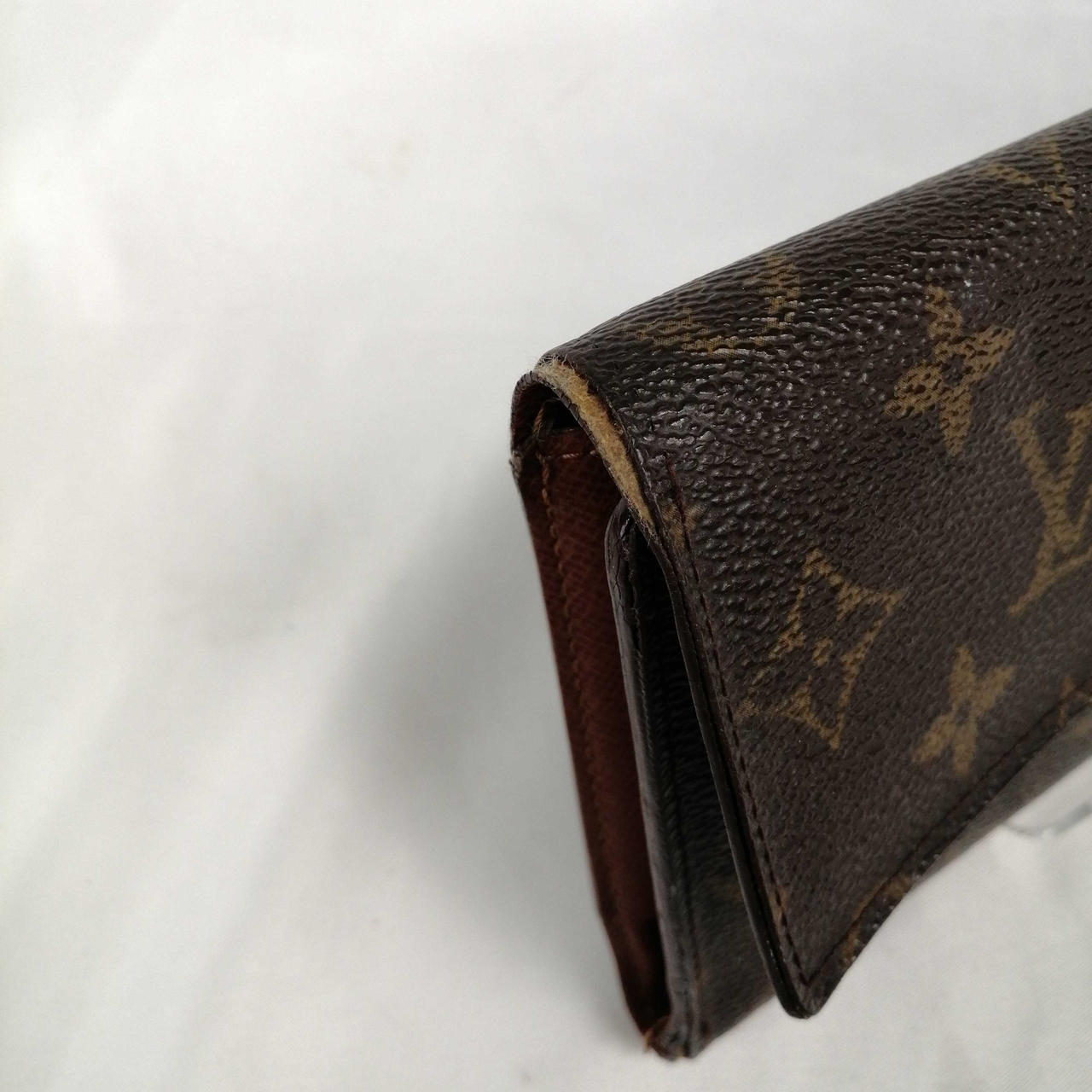 カドに擦れあります