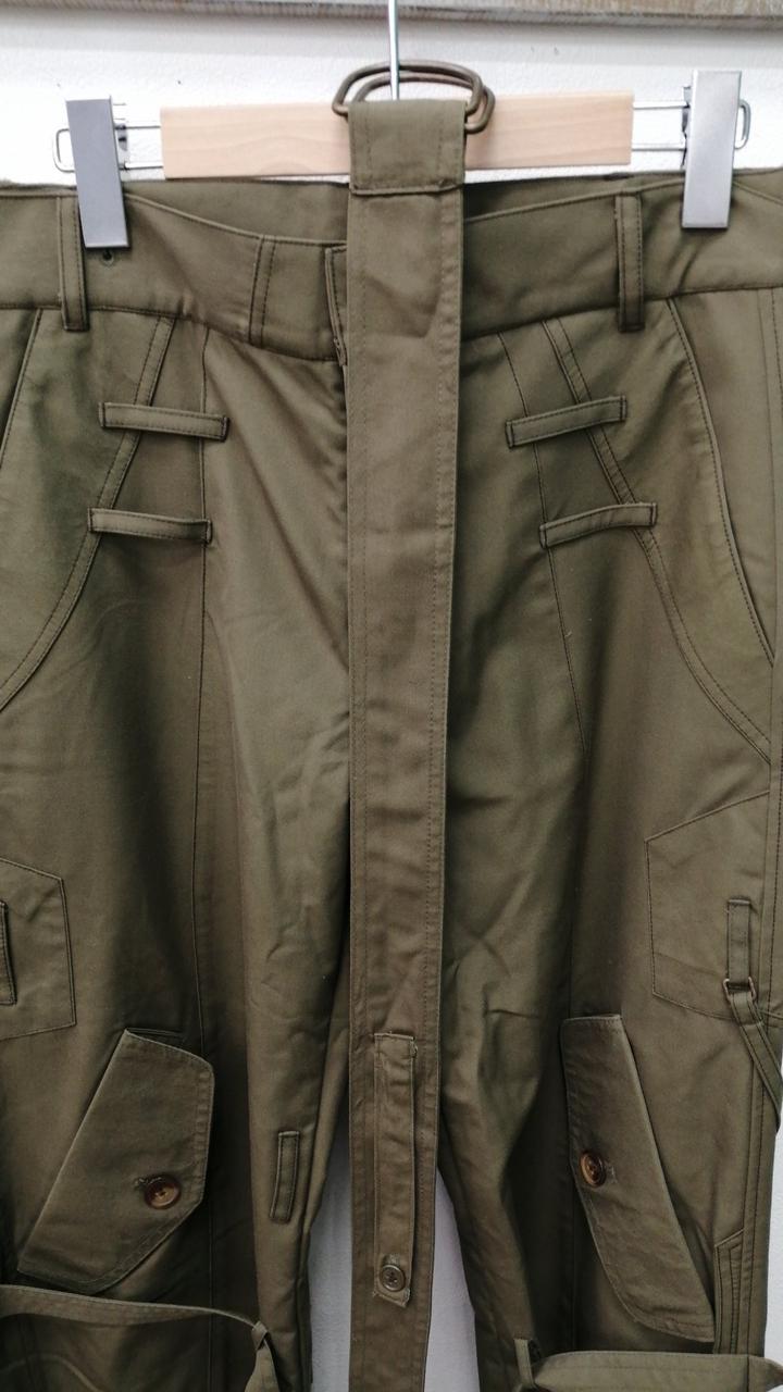 ベルトついてます