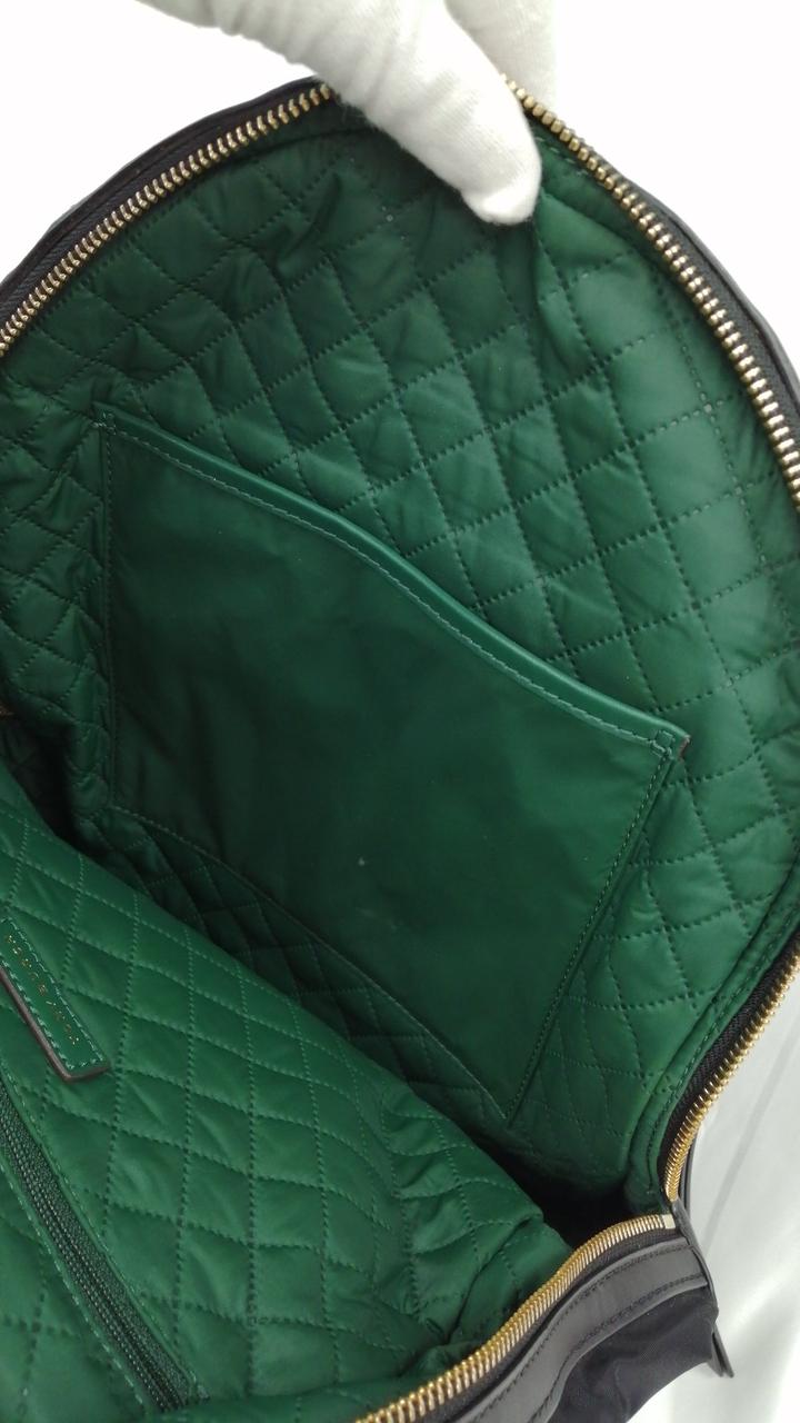 ポケット部分にヨゴレあり