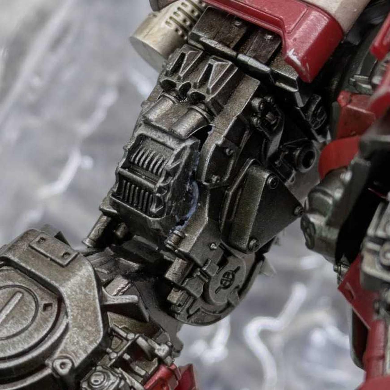 右肘関節緩めです。補修痕あり