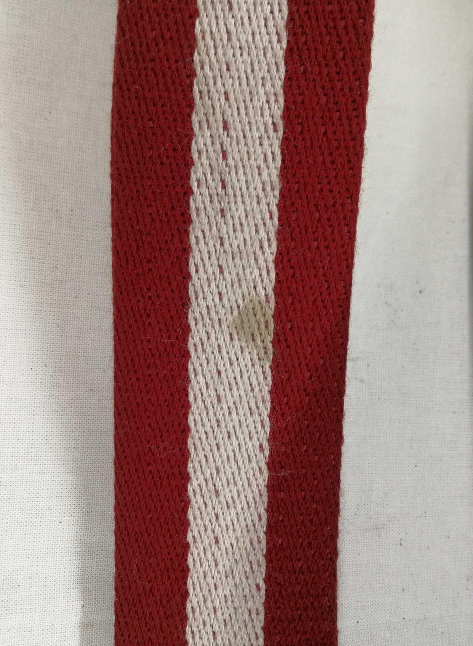 バッグの紐にシミあり