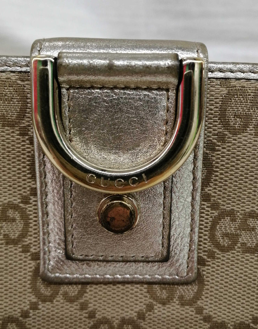 金属部分傷みあり