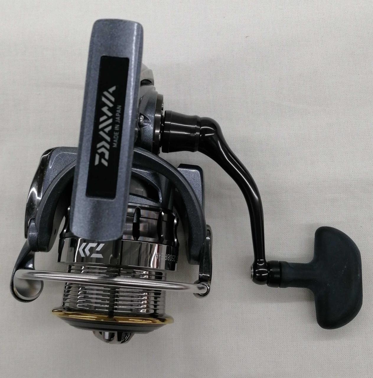 【中古美品】DAIWA LUVIAS 2508PE-H スピニングリール DAIWA ダイワ 15 LUVIAS ルビアス 2508 PE-H スピニングリール