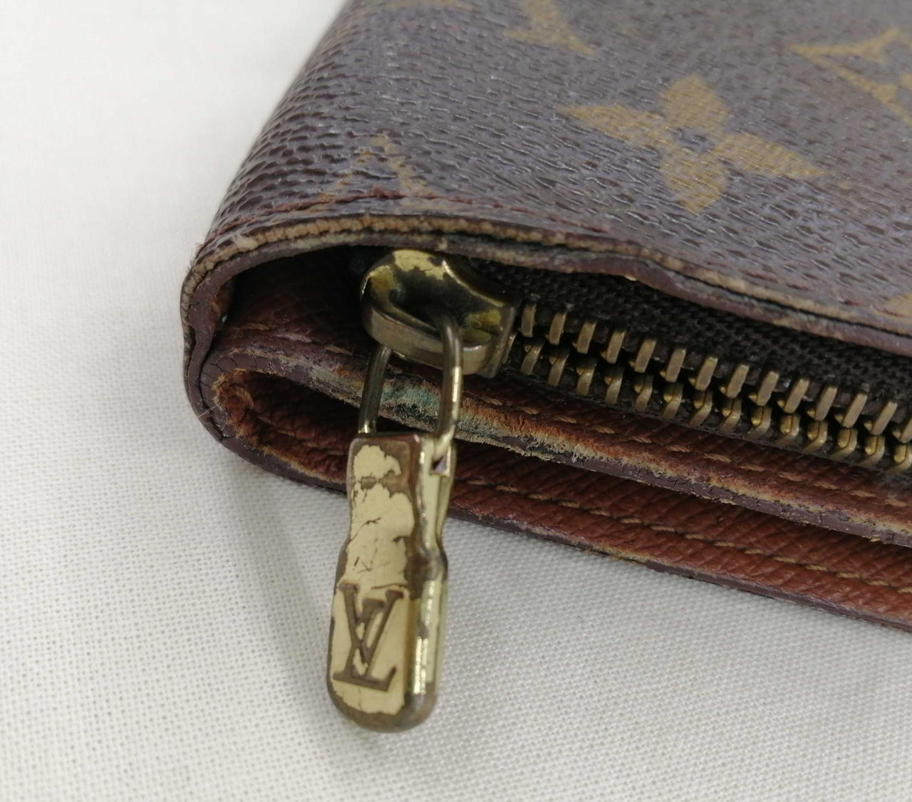 チャック閉まりません