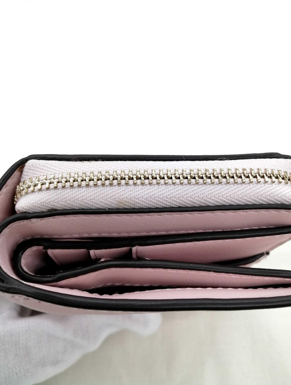 小さなシミあり