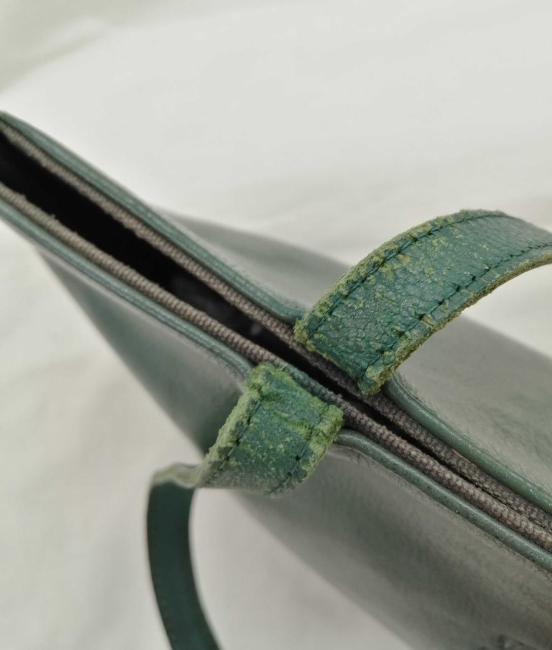 持ち手部分劣化あり