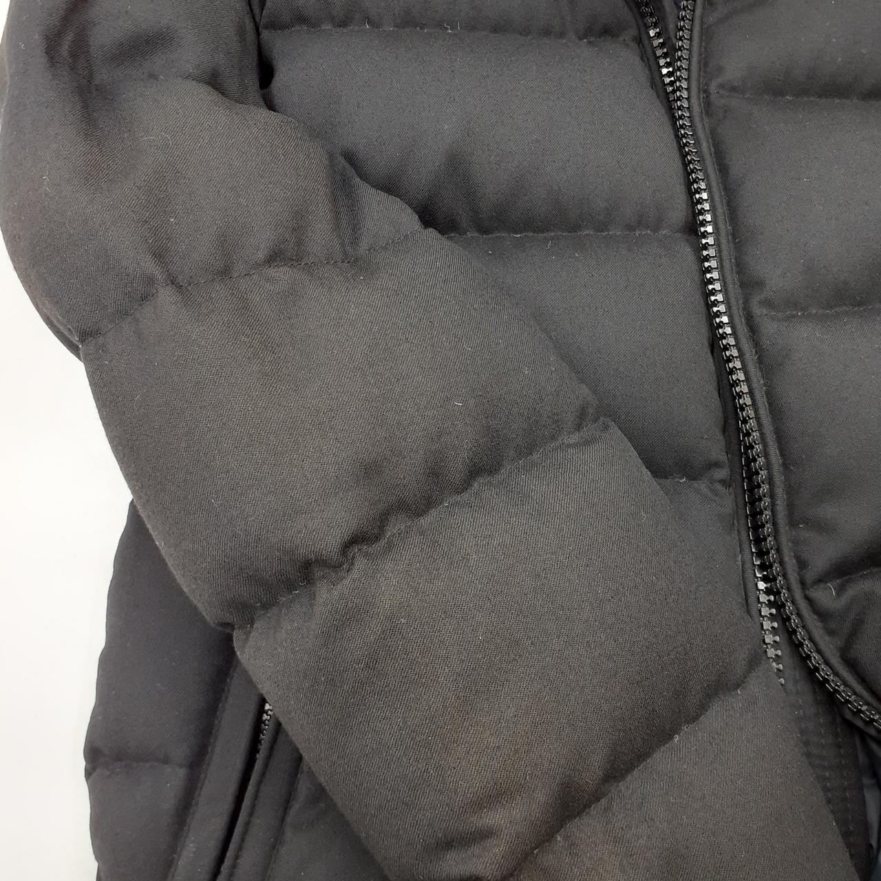 右袖焼けて茶色くなっている部分あり